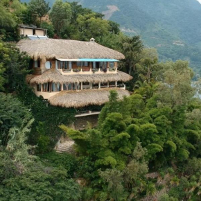 Breathtaking Views - Cliffside Waterfront Retreat Lake Atitlan